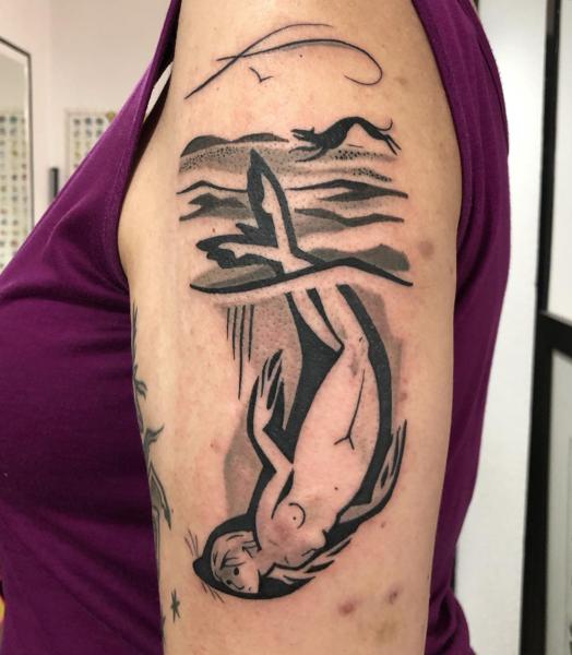 Traditional mermaid tattoo by @kelpiebat