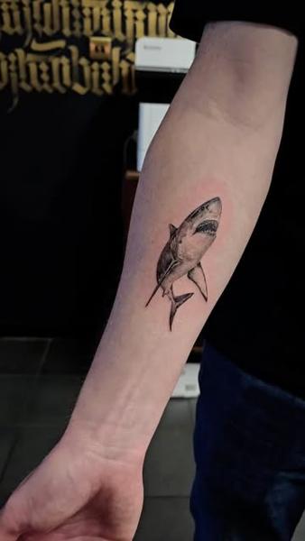 Realism great white shark tattoo by @iamscaarz