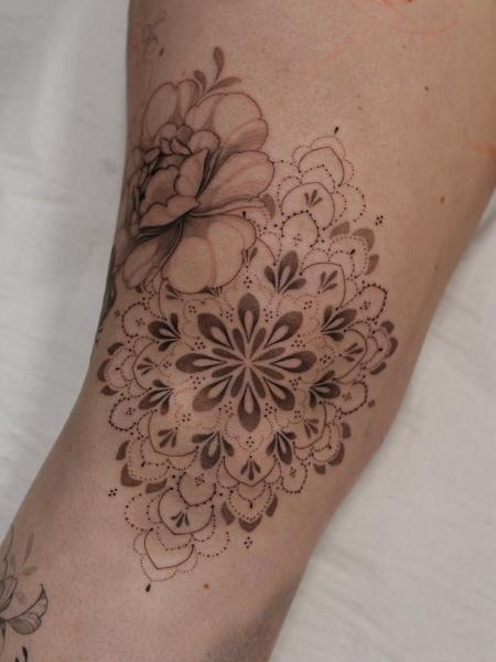 Ornamental floral mandala tattoo by @amybillingtattoo