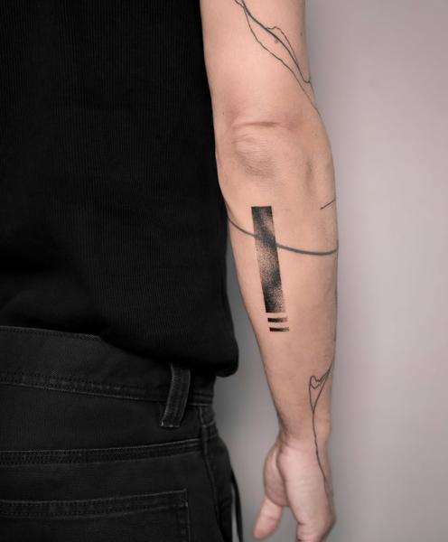 Minimalist abstract lines tattoo by @nastya.tatts