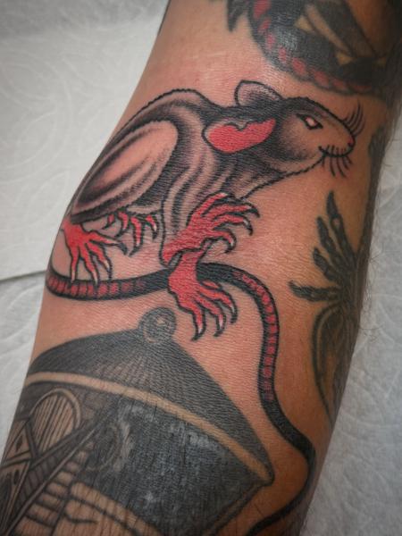 Traditional rat tattoo by @andrew.bid