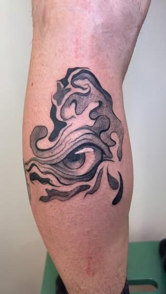 Blackwork abstract eye tattoo by @andyyy_ts