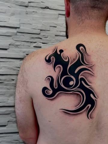 Tribal tribal design tattoo by @anna_tattooss