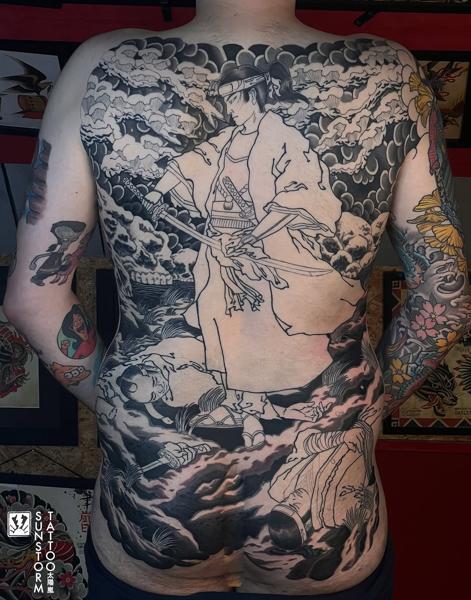 Japanese samurai scene tattoo by @seventhswordtattoo