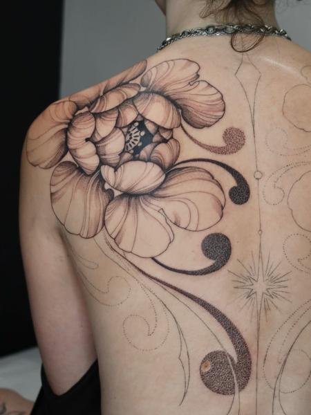 Dotwork floral peony tattoo by @ariannamcgradytattoo