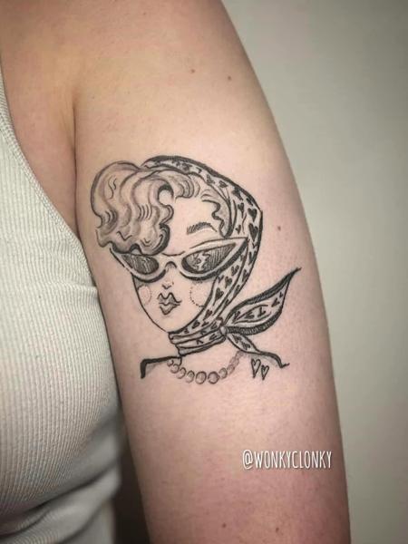 Illustrative retro woman tattoo by @wonkyclonky
