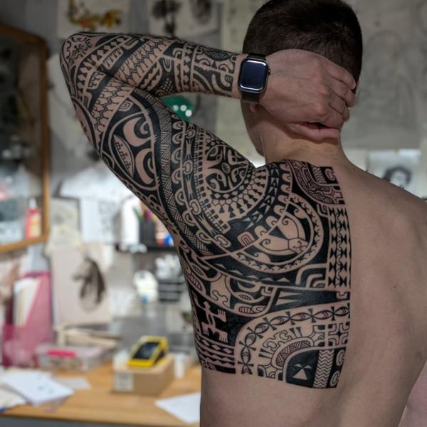 Tribal tribal pattern tattoo by @babakhintatau