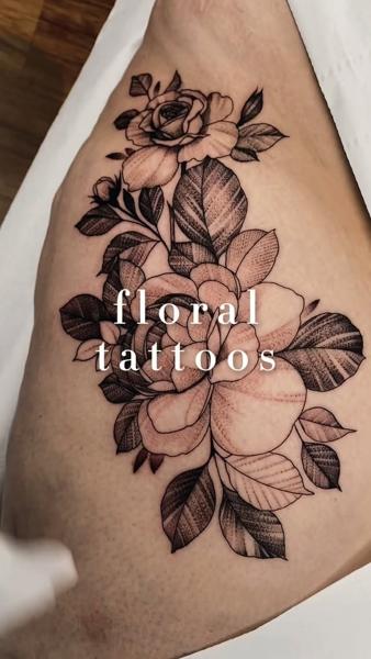 Blackwork floral design tattoo by @bananastattooformby