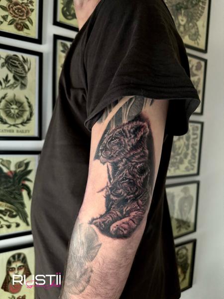 Realism tiger cubs tattoo by @becky_does_tattoos