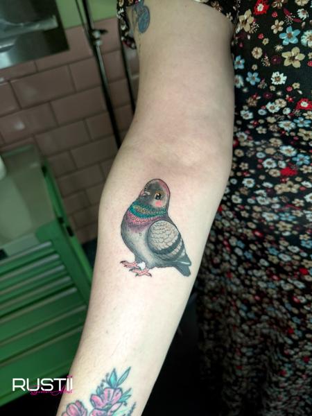 Realism pigeon tattoo by @becky_does_tattoos