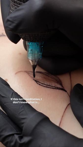 Linework eye tattoo by @betstattoo