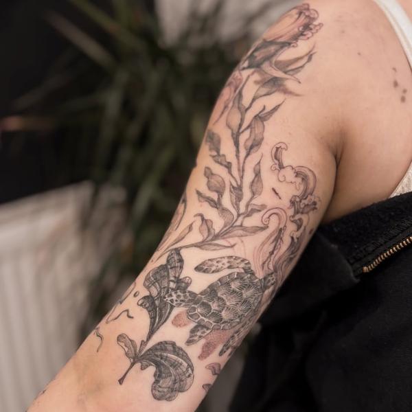 Fine line sea turtle tattoo by @charliexneedles