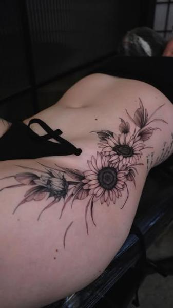 Fine line floral sunflowers tattoo by @itschloepeach