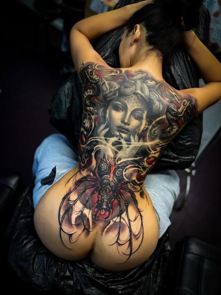 Realism medusa spider tattoo by @boyetattoo