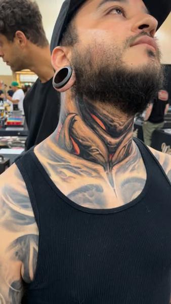 Biomechanical biomechanical neck tattoo by @boyetattoo
