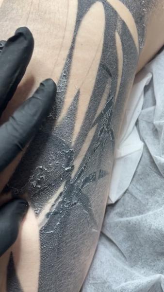 Blackwork abstract design tattoo by @cjtattoo.cj