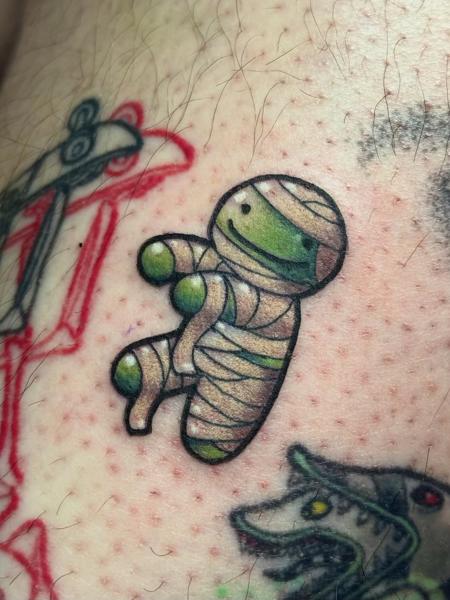 Illustrative cute mummy tattoo by @coshtattoos