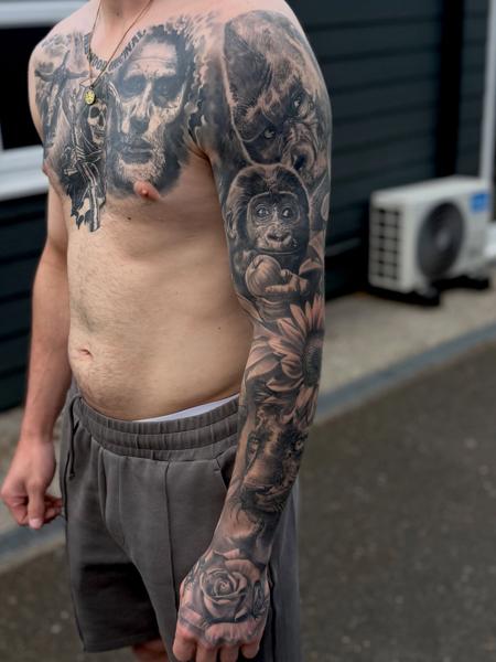 Realism animal portraits tattoo by @cnoakestattoo