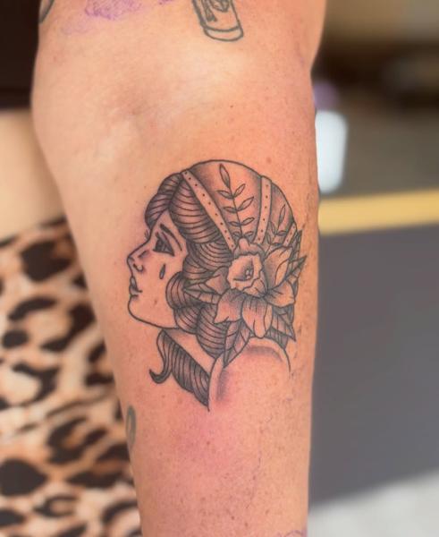 Neo-traditional neo-traditional woman tattoo by @courtz_tattoo