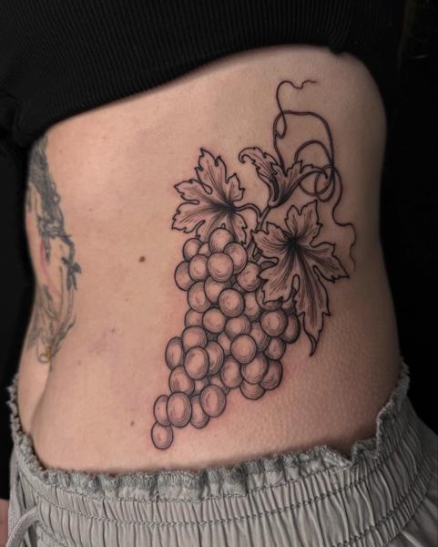 Fine Line grapevine tattoo by @creepycrawlertattoo