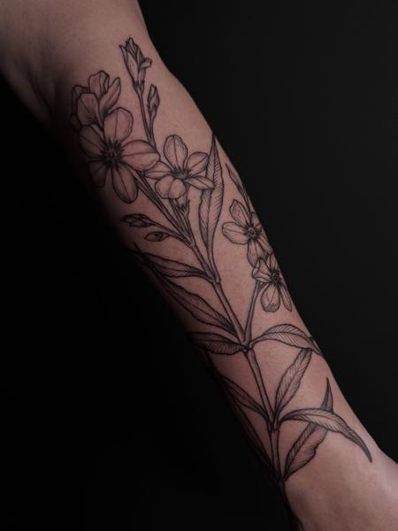 Fine Line floral design tattoo by @creepycrawlertattoo