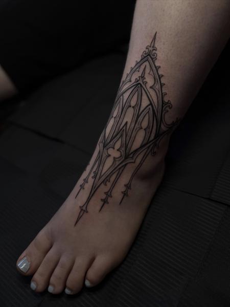 Ornamental ornamental design tattoo by @creepycrawlertattoo