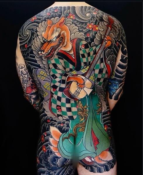 Japanese kitsune playing shamisen tattoo by @damienrodriguez