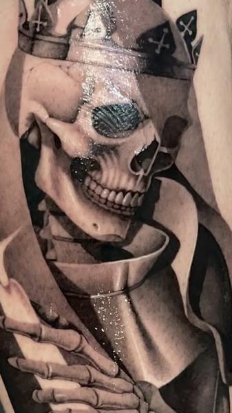 Realism skeleton king tattoo by @danijtattoo