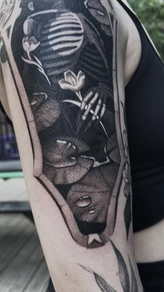Blackwork geometric snake tattoo by @danijtattoo