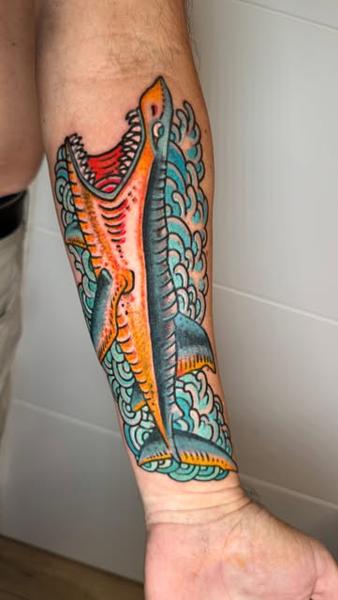 Traditional shark and waves tattoo by @denotattoo