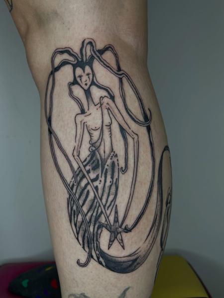 Linework abstract figure tattoo by @psari_clown_tattoo
