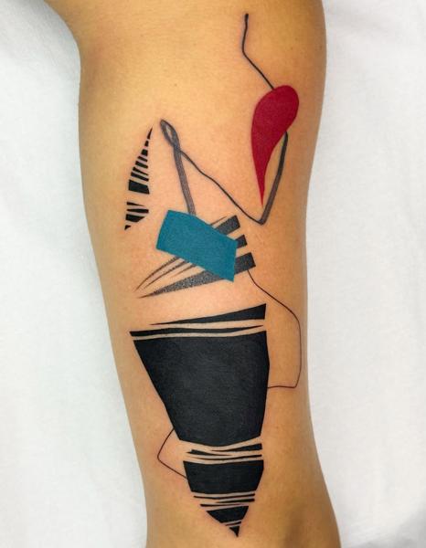 Abstract abstract figure tattoo by @diotheod