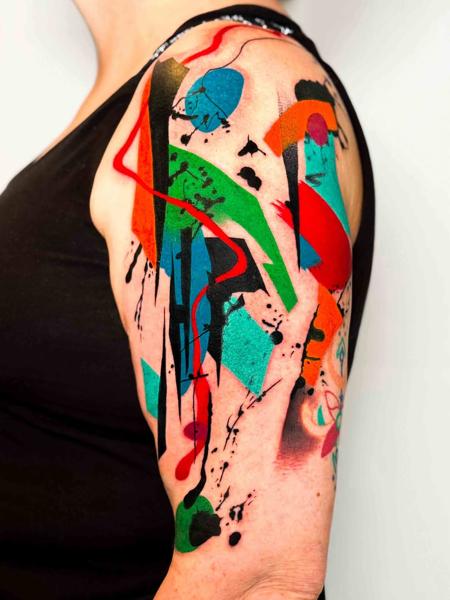 Abstract abstract shapes tattoo by @diotheod