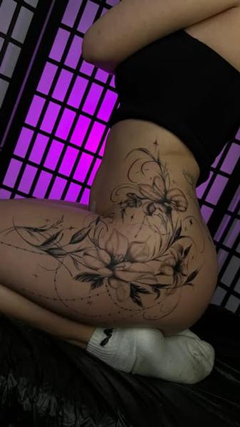 Fine line floral design tattoo by @rranoraa