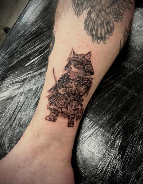 Realism samurai cat tattoo by @elle_ink_