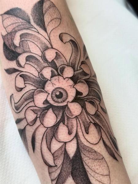 Blackwork ornamental ornate eyeball flower tattoo by @ellsy_pulltattoos