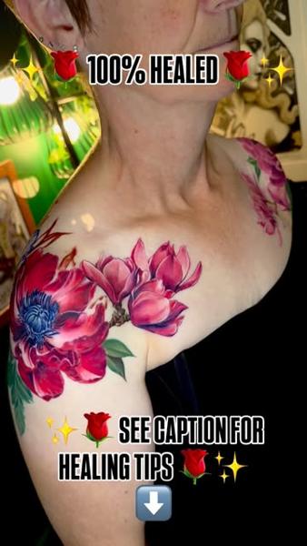 Realism floral bouquet tattoo by @eireink