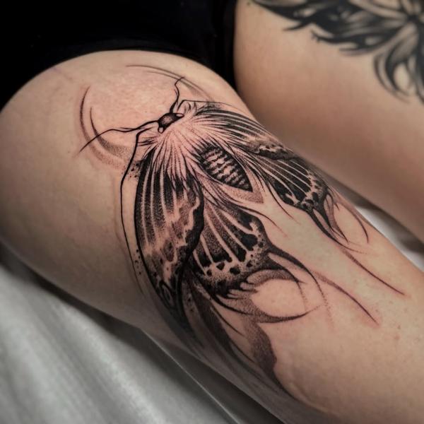 Dotwork moth tattoo by @rotten_soull