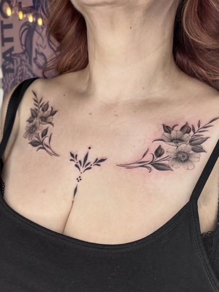 Ornamental blackwork floral ornamental tattoo by @elzavanhouden