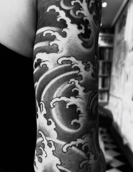 Japanese japanese waves tattoo by @ey.ron_tattoo