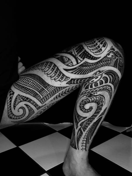 Tribal tribal pattern tattoo by @ey.ron_tattoo