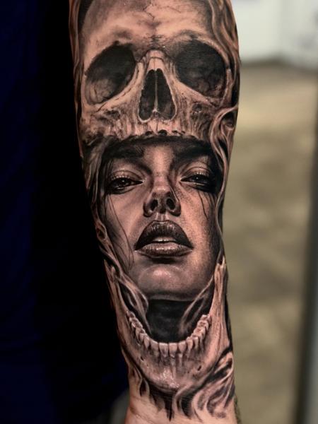 Realism skull portrait tattoo by @fer703