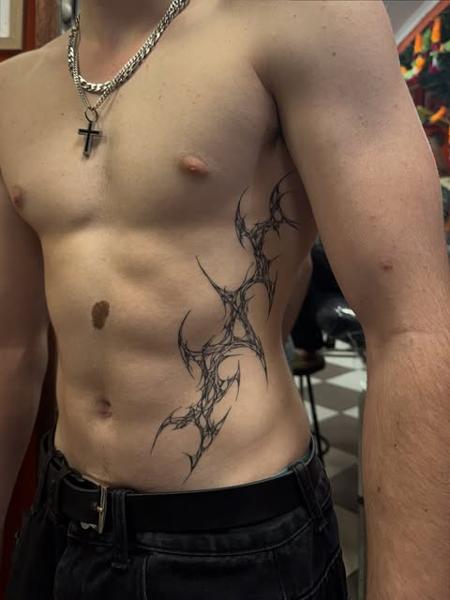 Tribal tribal design tattoo by @gayle.inklore