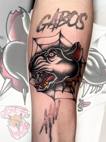 Neo-traditional aggressive dog head tattoo by @alma_mala_tattoo