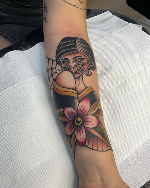 Neo-traditional multi-eyed woman tattoo by @george_thirst