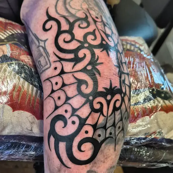 Tribal tribal pattern tattoo by @georgiamarshalltattoo