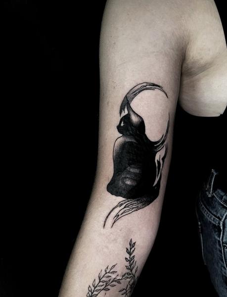 Blackwork cat silhouette tattoo by @lahaine_tattoo