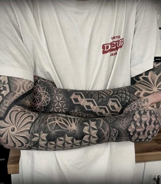 Geometric blackwork geometric patterns tattoo by @deadstuffanddots