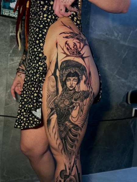 Blackwork warrior woman tattoo by @_mikotattoo