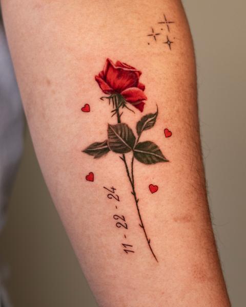 Realism rose with hearts tattoo by @giaroseroart